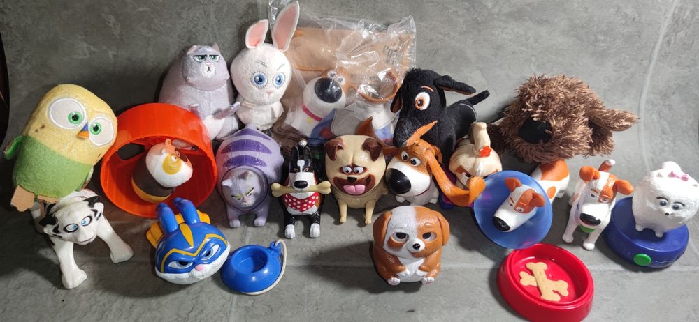 кол-ії іграшок Снупі,Буви,Дом тварини.Тролі.Том Джеррі,Зоряний баскетб