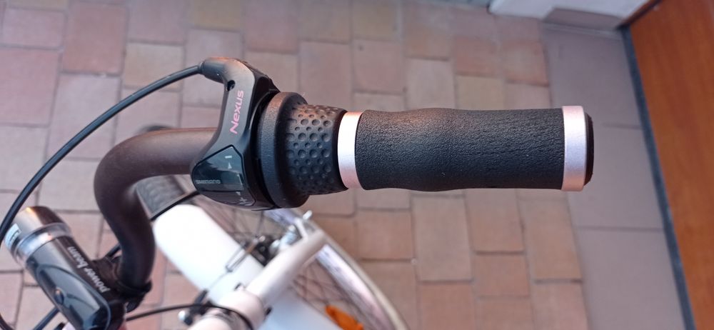 Rower Medano artist cocco 24"