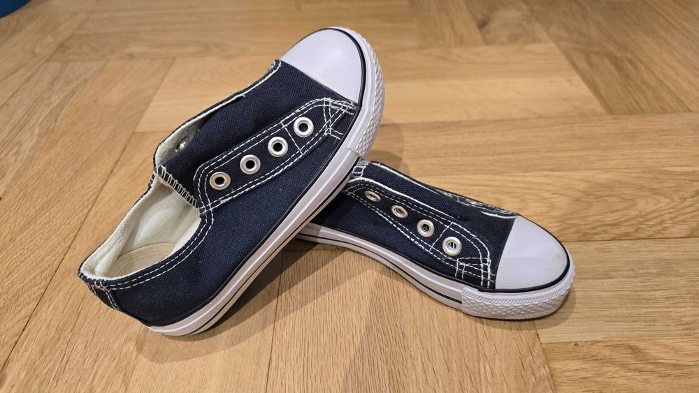 NOWE Trampki granatowe dla chłopca 27