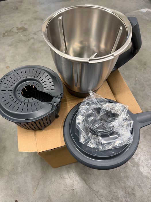 Nowe kompletne naczynie miksujące Thermomix TM6