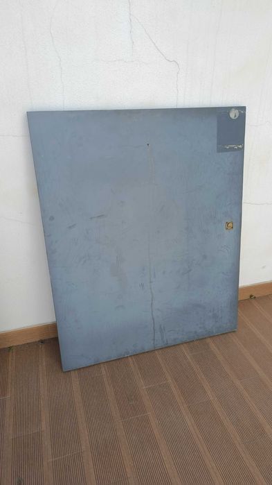 Vendo portão de entrada em ferro como novo