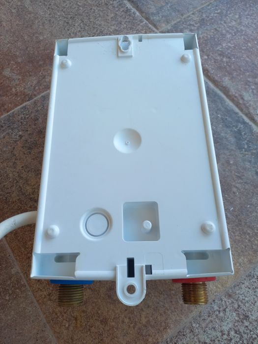 Esquentador elétrico monofásico 6,0KW Bosch TR 1000 6B
Ver detalhes do