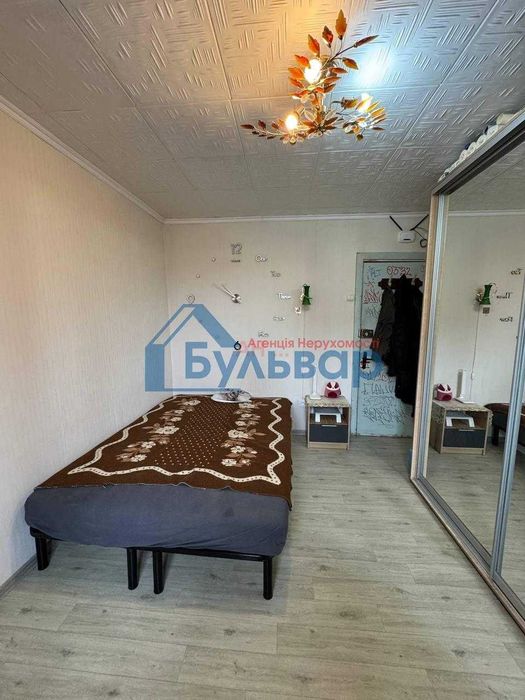 Кімната з ремонтом, район Алмазний, 11 м², цегляний будинок