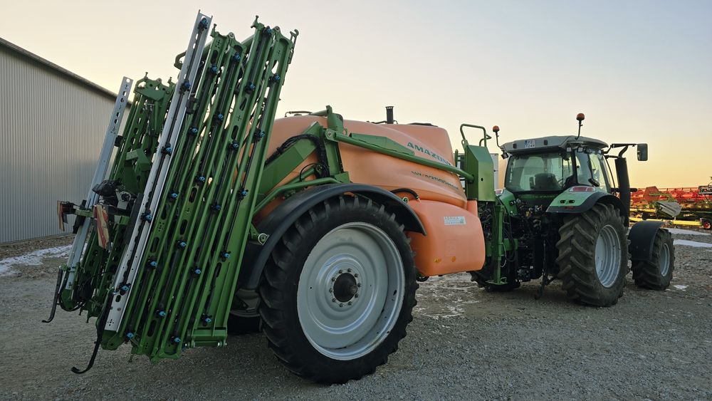 Opryskiwacz Amazone UX 4200 Special GPS