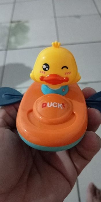 Детская игрушка для ванной механическая утка