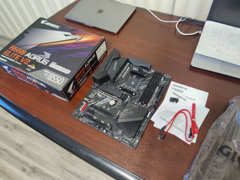 Материнська плата Gigabyte B550 AORUS ELITE V2 (sAM4, AMD B550)