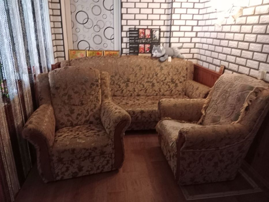 Диван крісла в хорошому стані