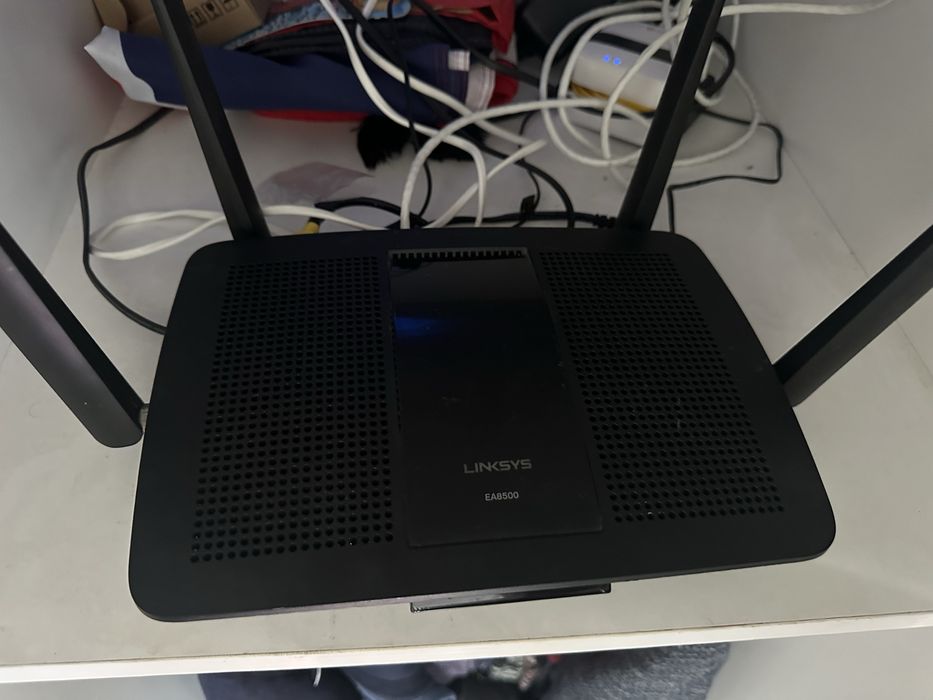 Роутер Linksys EA8500