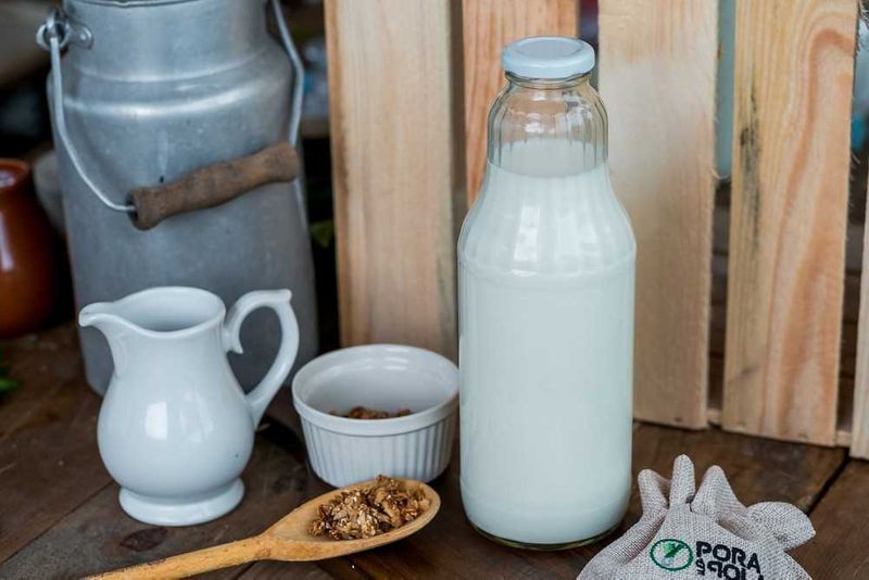 Młode ziemniaki kartofle na oborniku, Winieta Bellarosa od rolnika