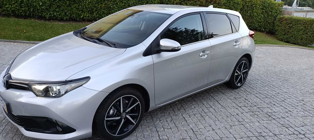 Toyota Auris 136000klm c/novo 2018