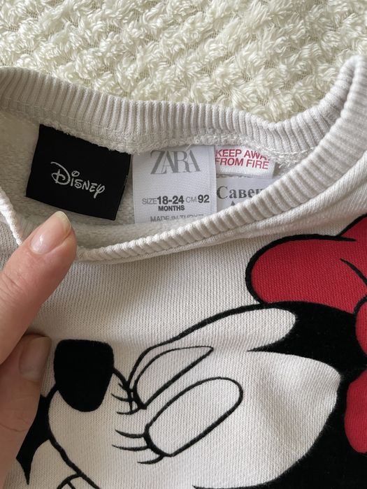 Джинсы, толстовка Zara