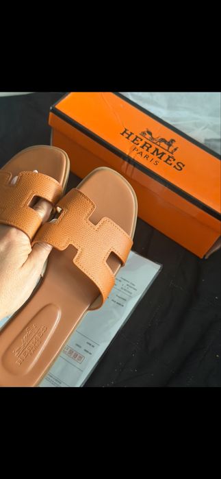 Klapki hermes 37