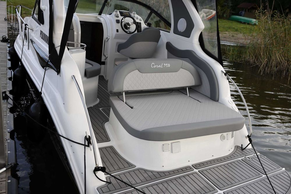Jacht Motorowy Coral 750 HT w idealnym stanie