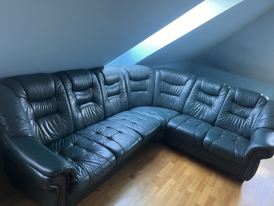 Narożnik 250x200cm w kolorze Ciemnej Zieleni