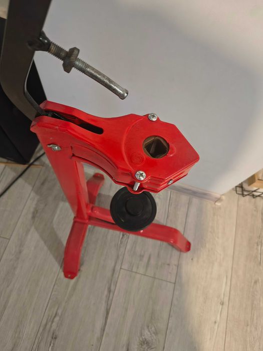 Korkownica do wina stojąca BROWIN 507007