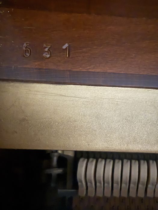 Pianino duńskie Knudsen & Søn – kompaktowe, świetne do nauki