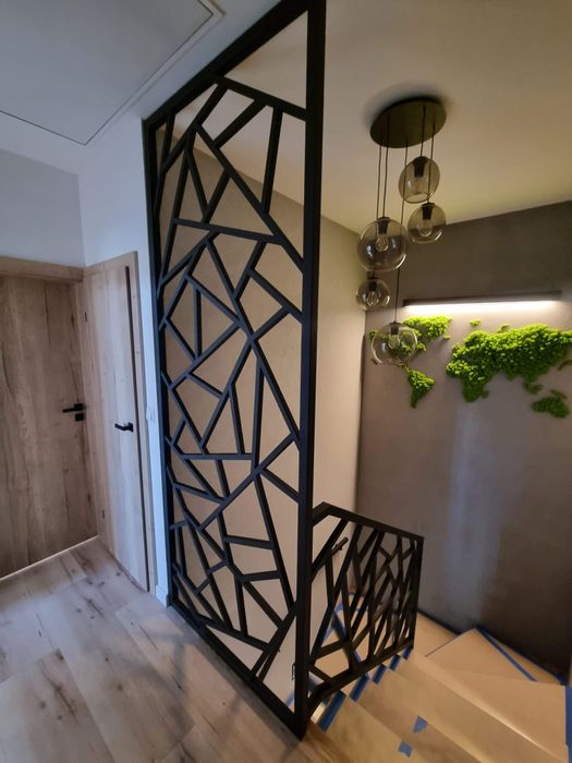Ekskluzywne Balustrady Stalowe i Schody – Klasa, Trwałość, Szybkie Terminy!