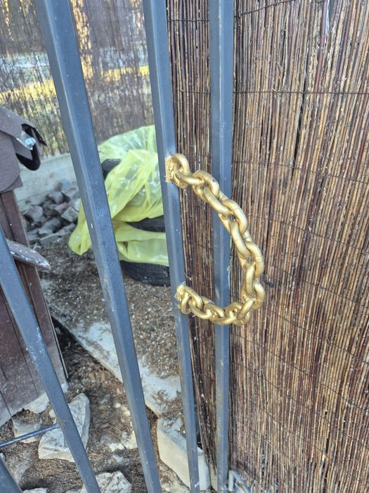 Ramka na kojec dla psa mega mocna z elementami  ozdoby artystycznej