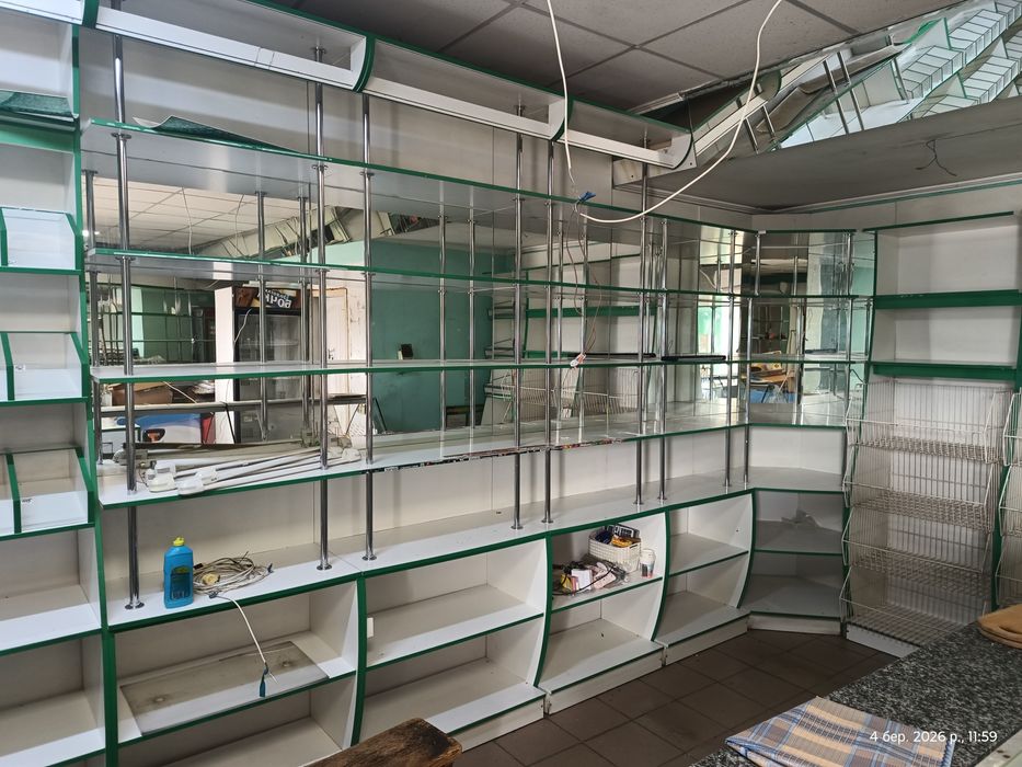 Торгові вітрини.