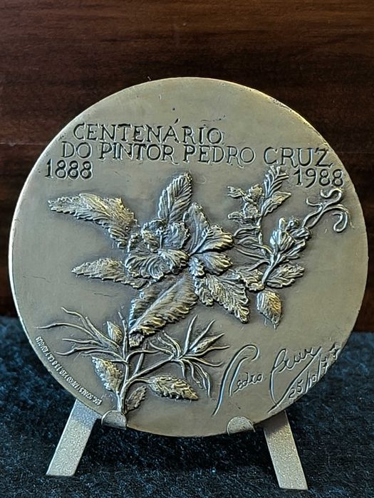 Medalha em Bronze alusiva ao centenário da morte do pintor Pedro Cruz 1888 / 1988