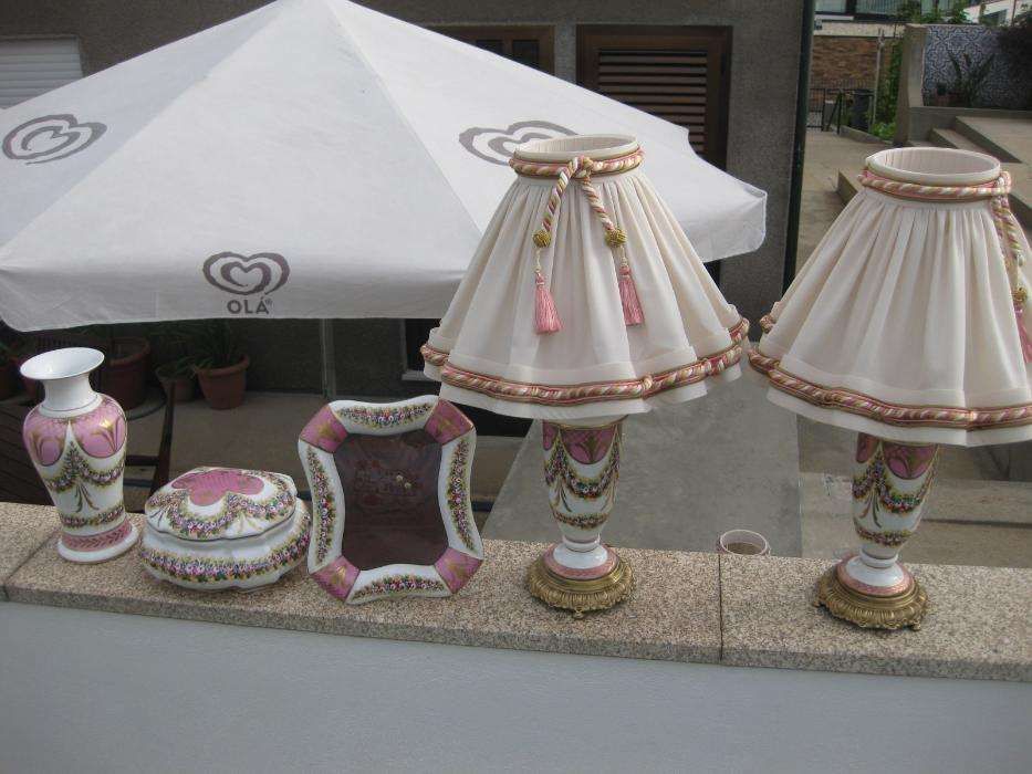 Conjunto de Quarto Rosa e Dourado/Impecável!