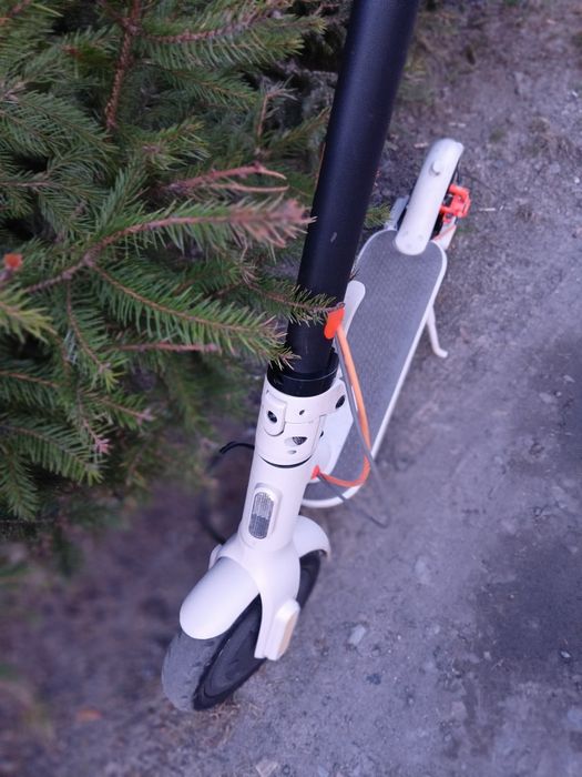 Hulajnoga elektryczna Xiaomi Mi Electric Scooter 3 Grey
Dodaj do koszy