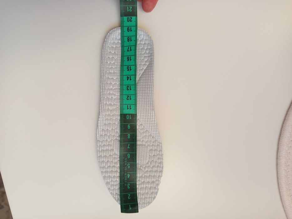 Дитячі кросівки нові, розмір 30