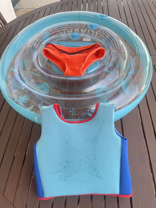 Boia e colete para piscina
