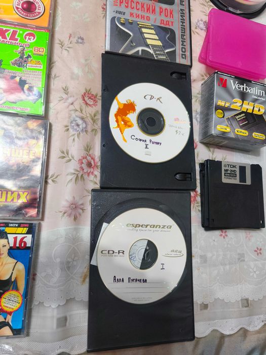 Продам музыкальные CD диски.