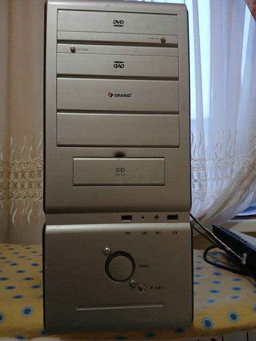 Продам комп'ютер Intel Pentium + монітор Samsung