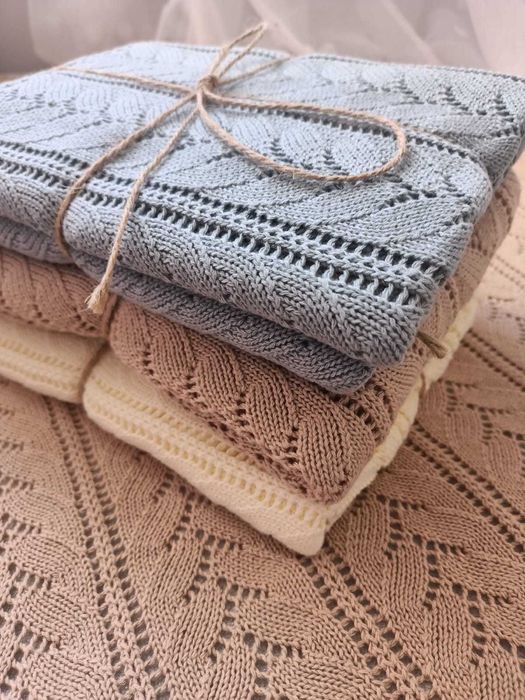 kocyk niemowlęcy ażurowy bawełniany dziany dla niemowlaka
