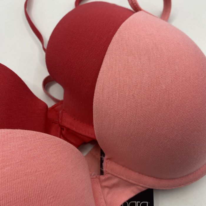 Набір жіночих бюстгальтерів- р. 75B