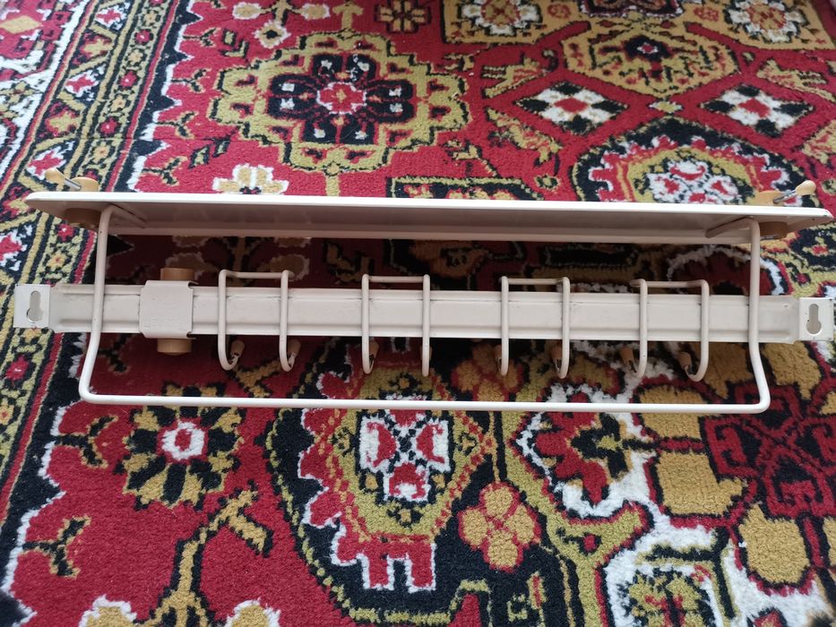 Металлическая полка-держатель для полотенец, СССР