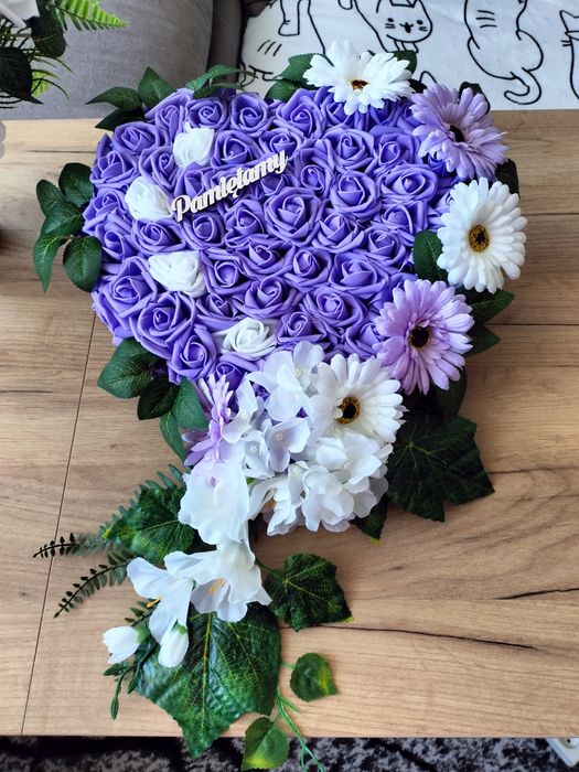 Kompozycja, Stroik serce na grób, cmentarz. Dzień babci, dzień dziadka