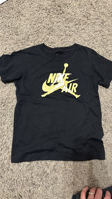 Футболка  Nike. Розмір 6-7 (116-122 см). Оригінал