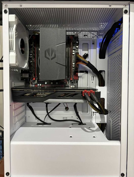 Komputer Intel 10 rdzeni 20 wątków / 32GB RAM / Radeon R9 380 4GB