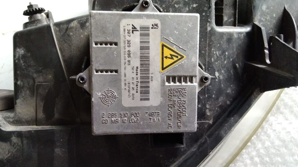 FAROL DIREITO PEUGEOT 407 SW 2006 -0301213272