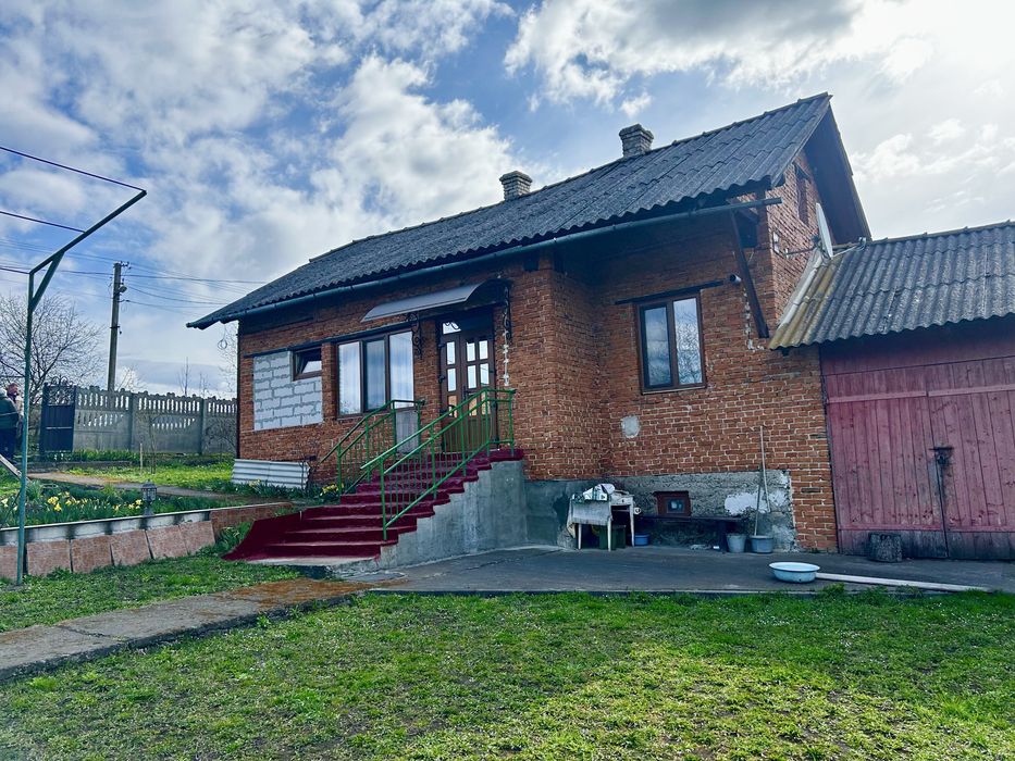 Будинок село Кінашів 40 км. від Івано-франківська