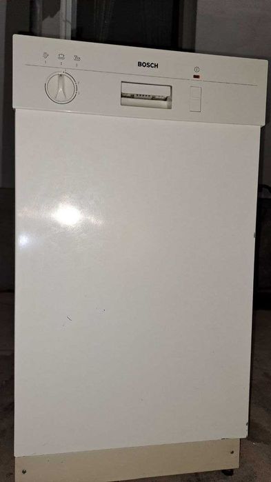 Посудомийна машина BOSH