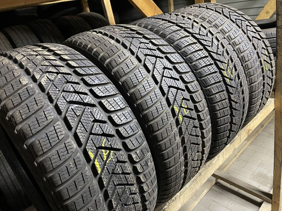 Шини зима 235/40R18 PIRELLI Sottozero3 8мм 4шт як нові