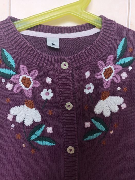 Кофта та светр на дівчинку 4-5 років