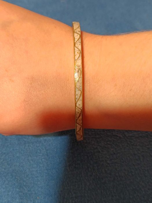 Bransoletka na rękę z masą perłową