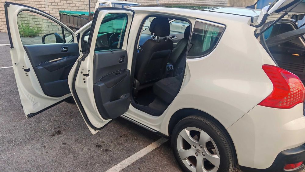 Peugeot 3008 1.6 HDi Sport.  Inspeção feita e IUC pago