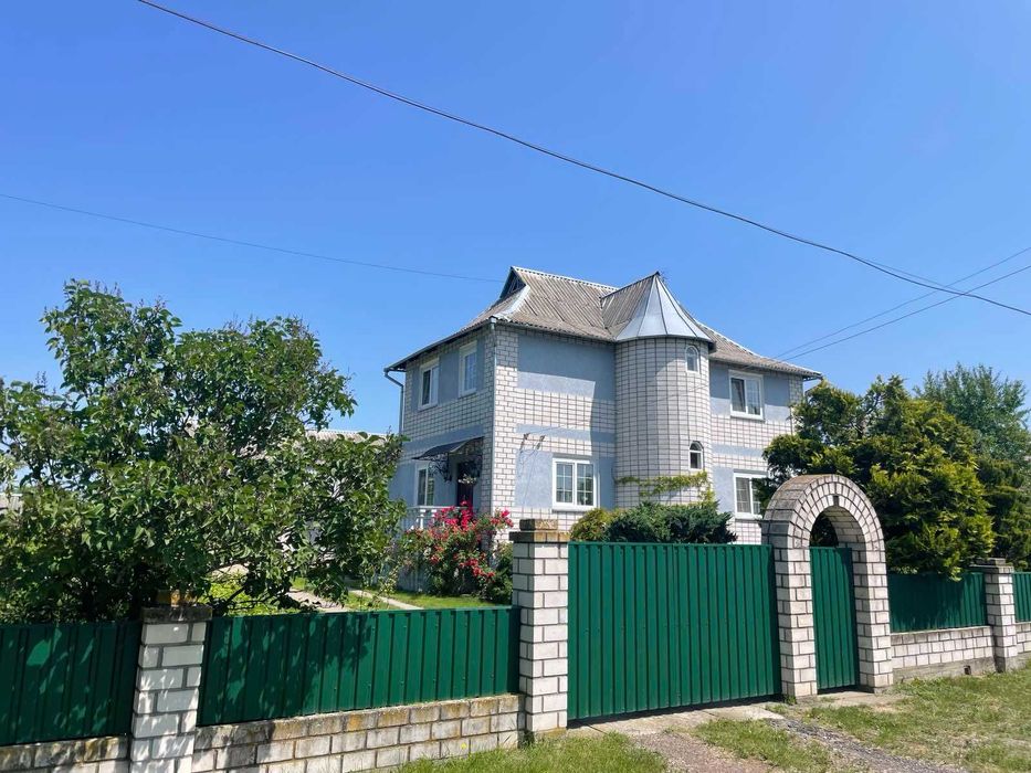 Продаж сучасного-будинку  с. Левків(центр)
