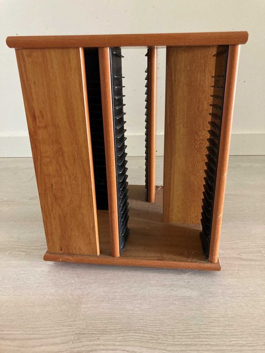 Rack para CD'S em Madeira