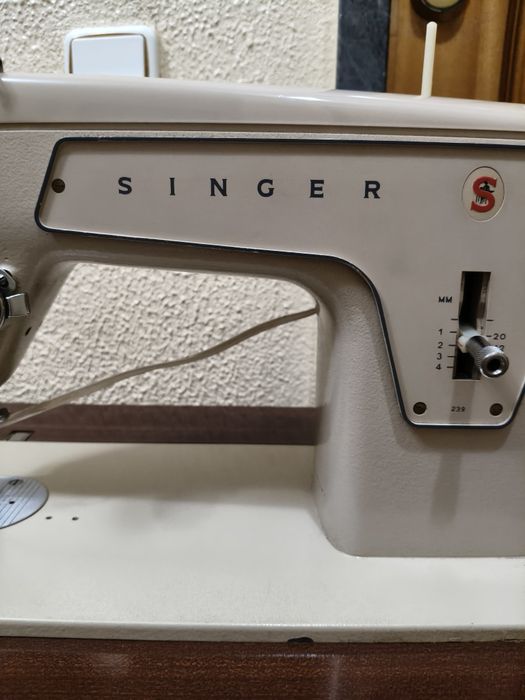 Máquina de costura Singer