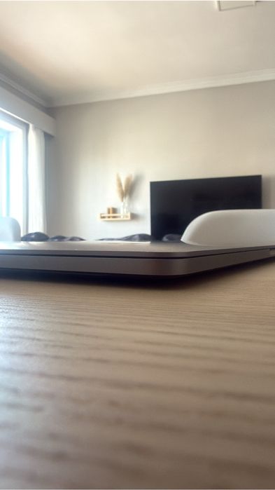Macbook pro 2019 i9 15polegadas touchbar