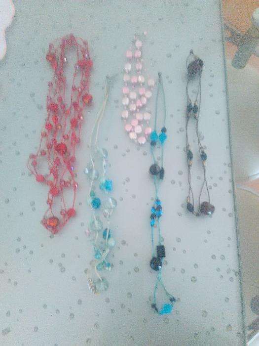 Colares feito à mão