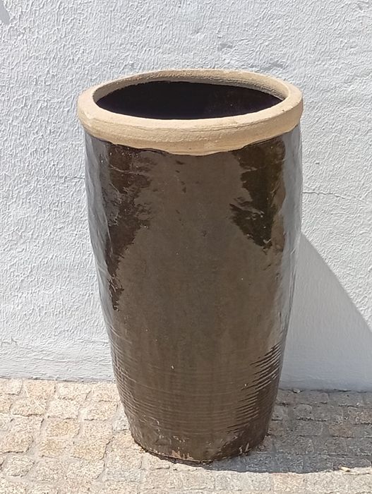 Vasos rústico e vidrados