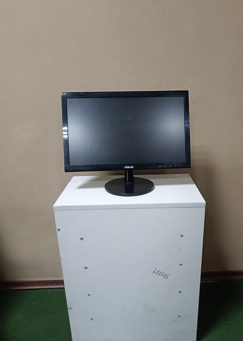 Asus монітор в гарному стані